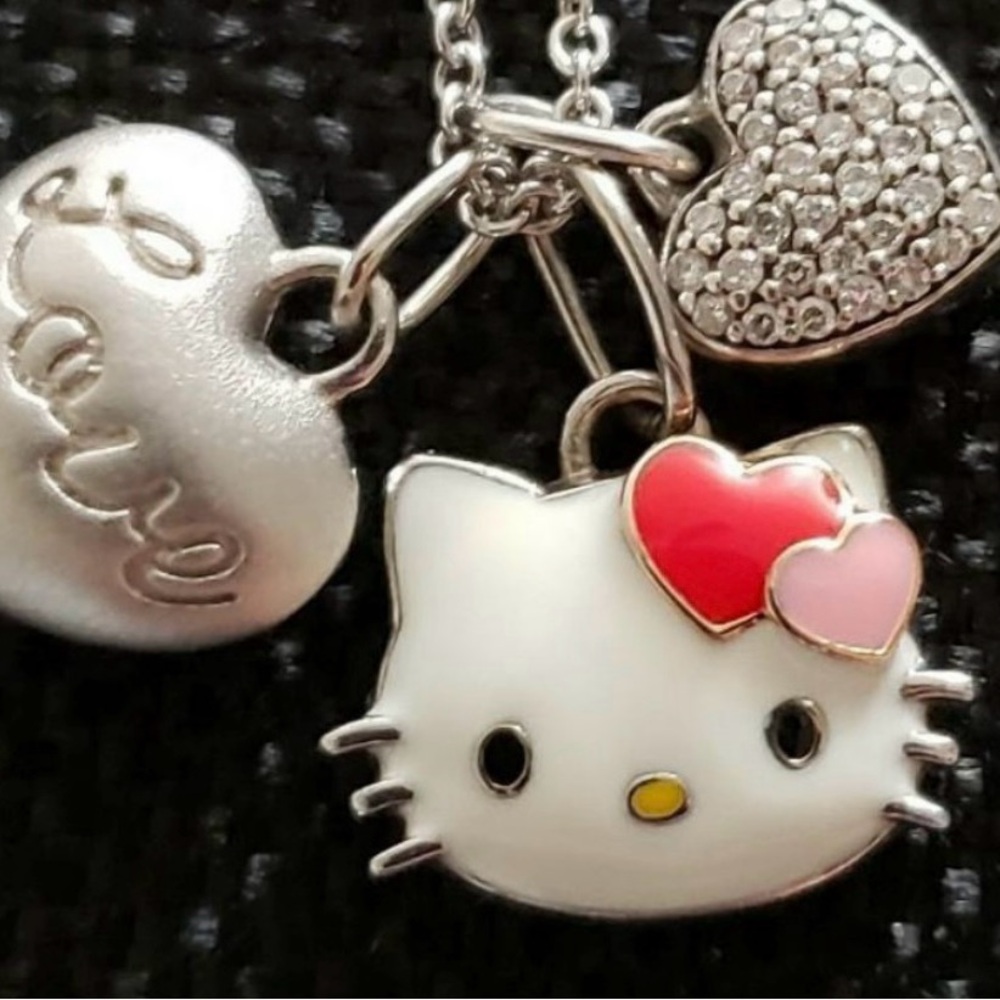 Kimora lee Simmons 3 charm Hello Kitty Love
